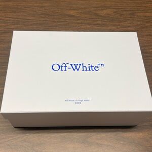 Off-white shoe box